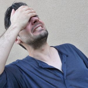  homme stressé