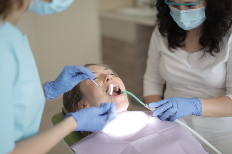 Implant dentaire