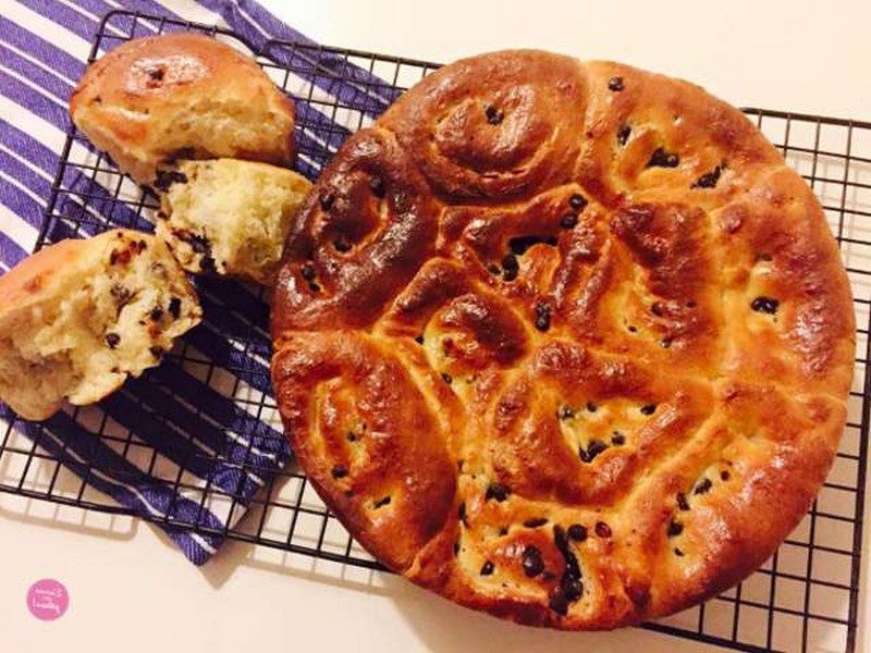 Faire une brioche aux fruits séchés