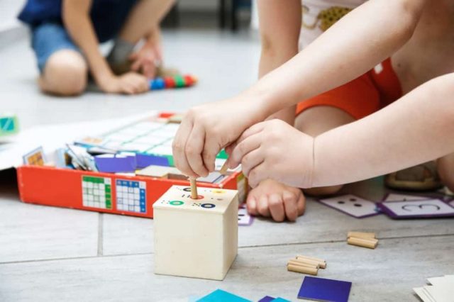 Jeux Montessori