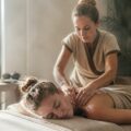découvrez les dernières tendances des massages asiatiques et explorez l'univers du toucher pour un bien-être authentique et relaxant.